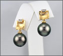 Boucles d'oreilles 2 perles rondes cat. B 10,70 et 10,65 mm or jaune 18K et 4 diamants poids total 0.02 ct (bopsys10014)