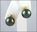 Boucles d'oreilles 2 perles rondes cat. B 10,85mm or 18K et 2 diamants poids total 0,024ct HVS (bopys10010)